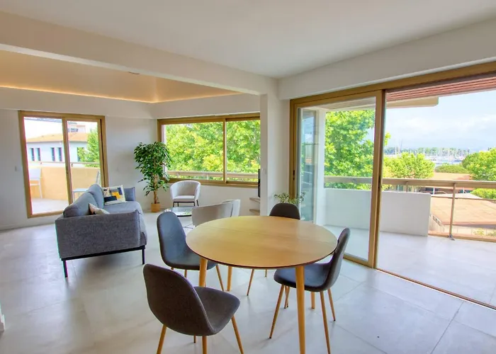 Duplex Vieil 3 Parking Avec Vue Wifi - Limestay アパート